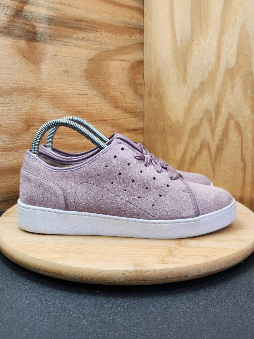 Vionic Keke Lavender Suede Sneakers